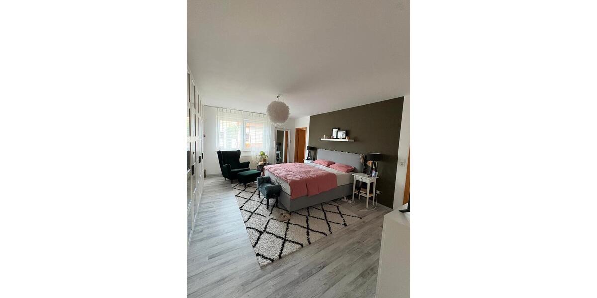 Etagenwohnung Bad Lippspringe - 5 Zimmer, 155 m&sup2;, 1.600&euro; | Angebot:27581416