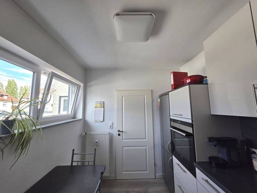 Charmante 3-Zimmer-Wohnung mit Loggia & Garage in Schloß Neuhaus