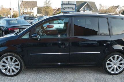 VW Touran 145.000 km 8.399 &euro; Paderborn 33100