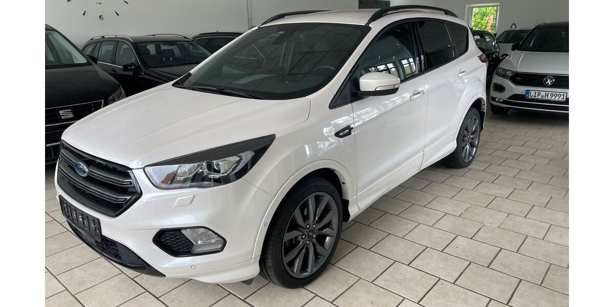 Ford Kuga 161.000 km 13.999 € Detmold 32756