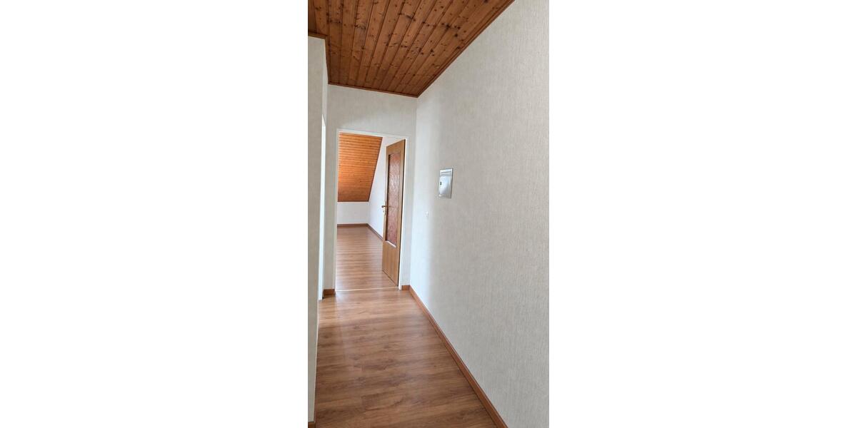 Dachgeschoßwohnung Paderborn - 2 Zimmer, 40 m&sup2;, 365&euro; | Angebot:27613476
