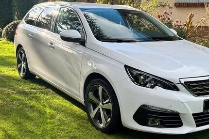 Peugeot 308 156.000 km 7.900 &euro; Detmold 32760