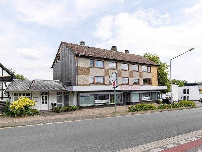 Für Investoren & Unternehmer: Solides Mehrparteienhaus mit Gewerbeanteil in Detmold zimmer