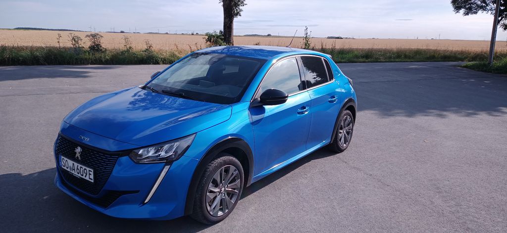 Peugeot 208 65.000 km 13.500 &euro; Lippstadt 59555