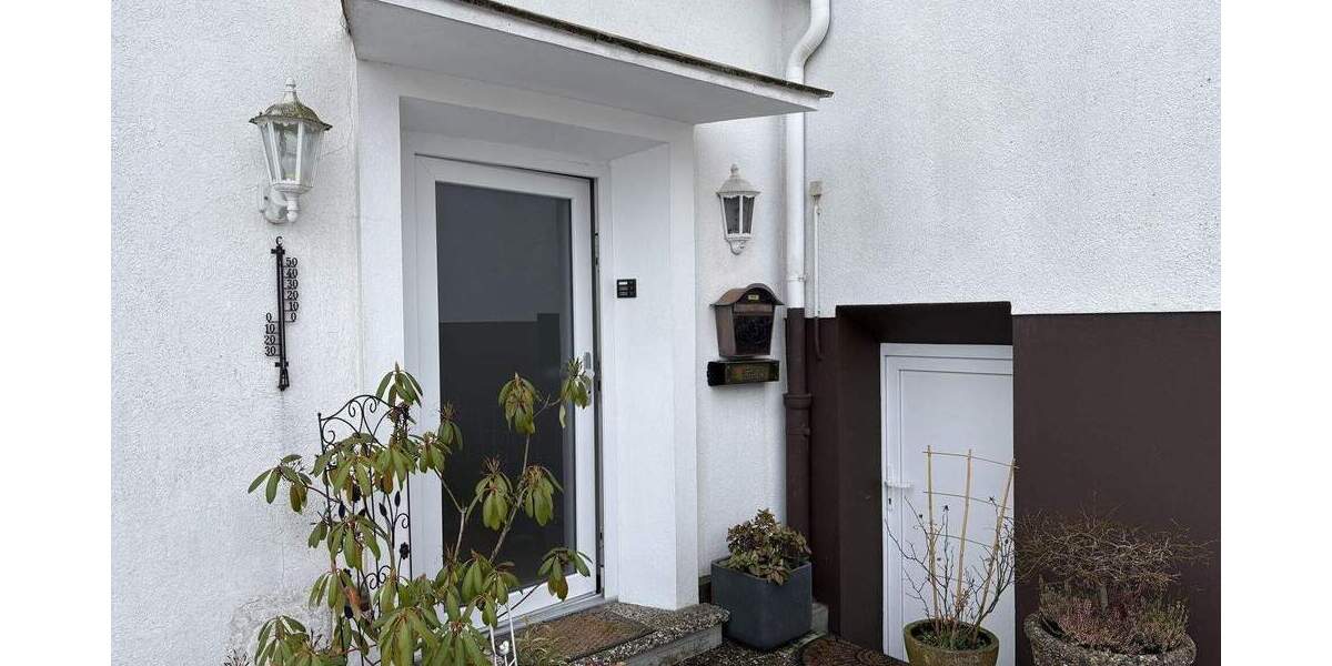 Doppelhaushälfte Horn-Bad Meinberg / Horn Horn - 6 Zimmer, 198 m&sup2;, 198.000&euro; | Angebot:26818110