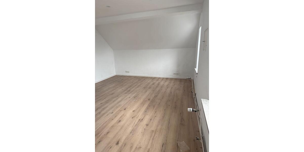Etagenwohnung Detmold Hakedahl - 3.5 Zimmer, 110 m&sup2;, 950&euro; | Angebot:26615600