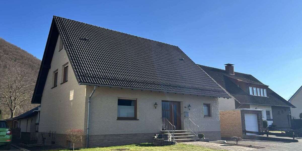 Einfamilienhaus Marsberg - 7 Zimmer, 200 m&sup2;, 298.000&euro; | Angebot:26258189