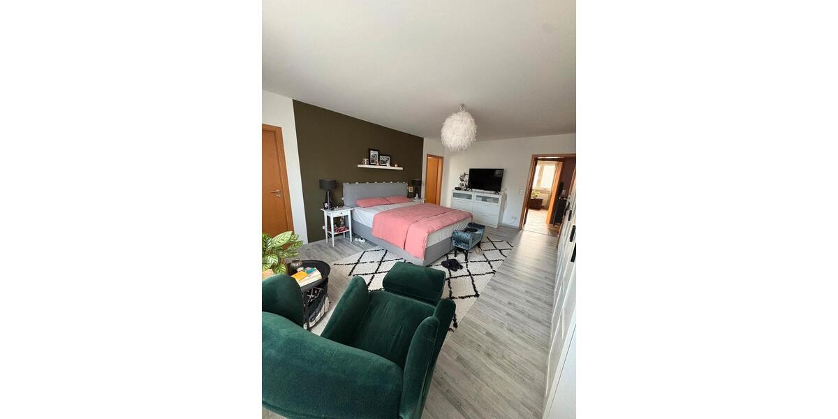 Etagenwohnung Bad Lippspringe - 5 Zimmer, 155 m&sup2;, 1.600&euro; | Angebot:27581416