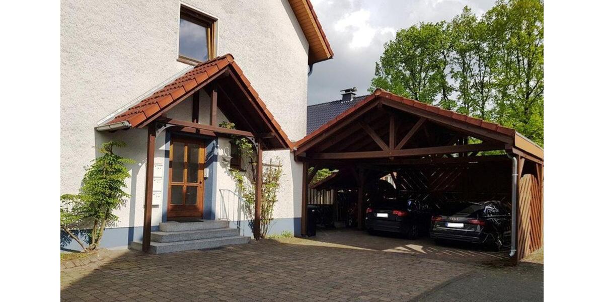 Große Eigentumswohnung mit Wintergarten und Balkon 4 zimmer