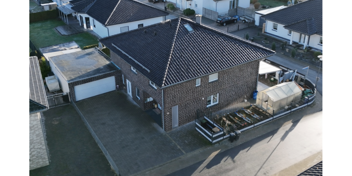 Haus zum Kaufen in Geseke 549.000 € 235.5 m² 7 zimmer