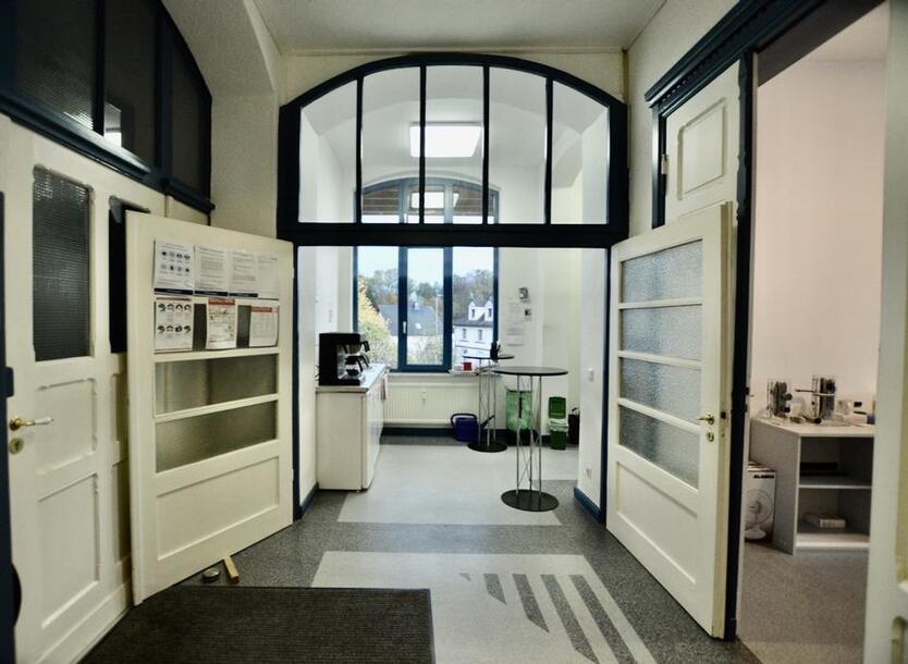Arbeiten in historischer Brakeler Schule! 120 m² Büroflächen im charmanten Altbau