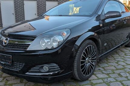 Opel Astra 108.000 km 6.249 &euro; Lippstadt 59555