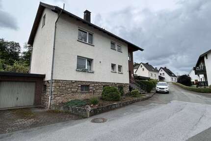 Vollvermietetes Zweifamilienhaus in Beringhausen 6 zimmer