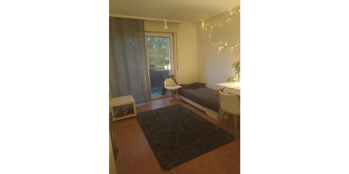 Etagenwohnung Detmold Hiddesen - 4 Zimmer, 91 m&sup2;, 680&euro; | Angebot:23650224