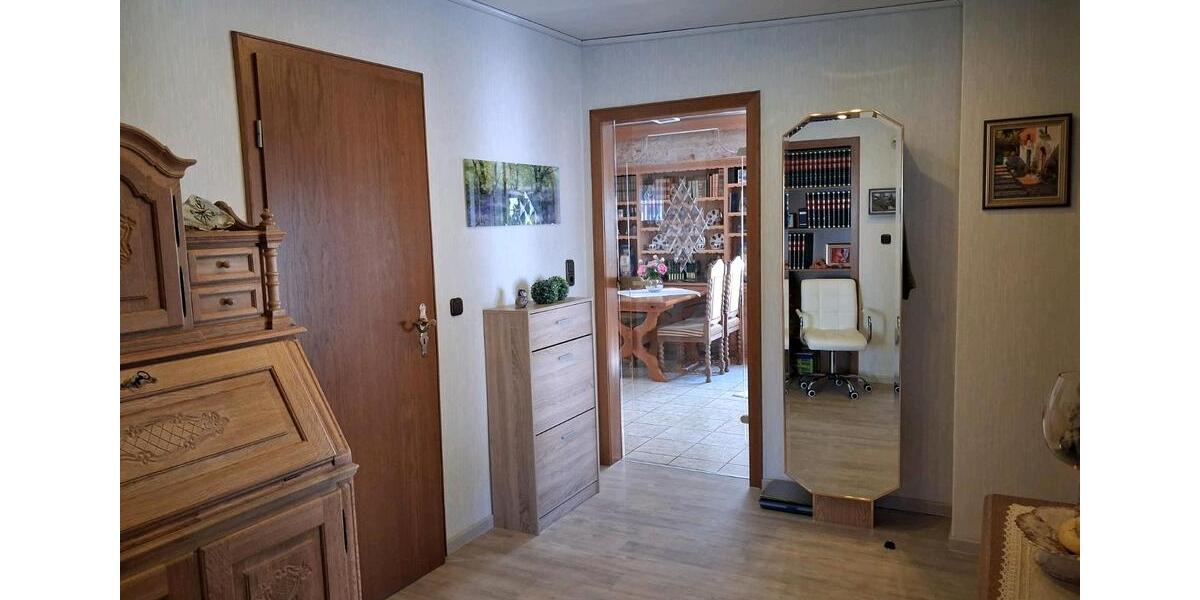 Mehrfamilienhaus, Wohnhaus Altenbeken - 10 Zimmer, 300 m&sup2;, 505.000&euro; | Angebot:26758727