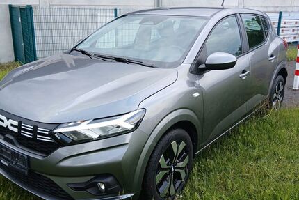 Dacia Sandero 18.800 km 15.990 &euro; Paderborn 33098