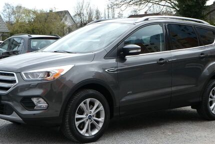 Ford Kuga 137.000 km 11.999 &euro; Paderborn 33100