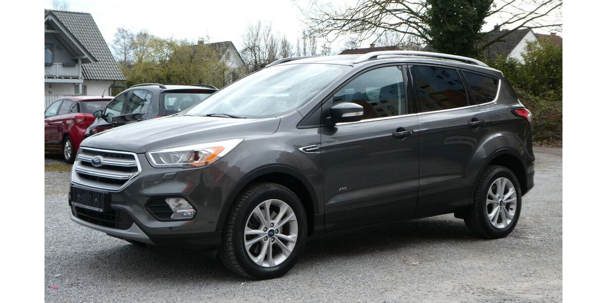 Ford Kuga 137.000 km 11.999 &euro; Paderborn 33100