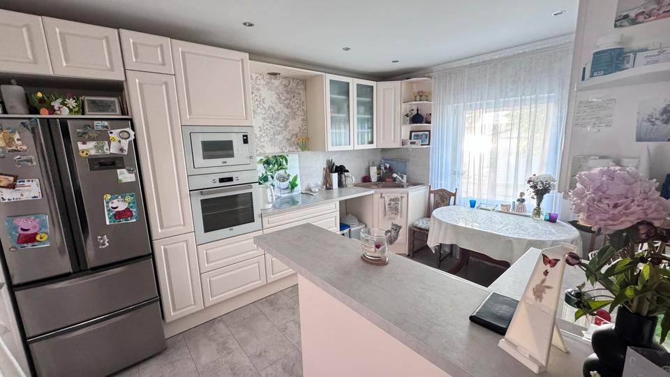 Einfamilienhaus Bad Driburg - 7 Zimmer, 172 m&sup2;, 280.000&euro; | Angebot:27426502