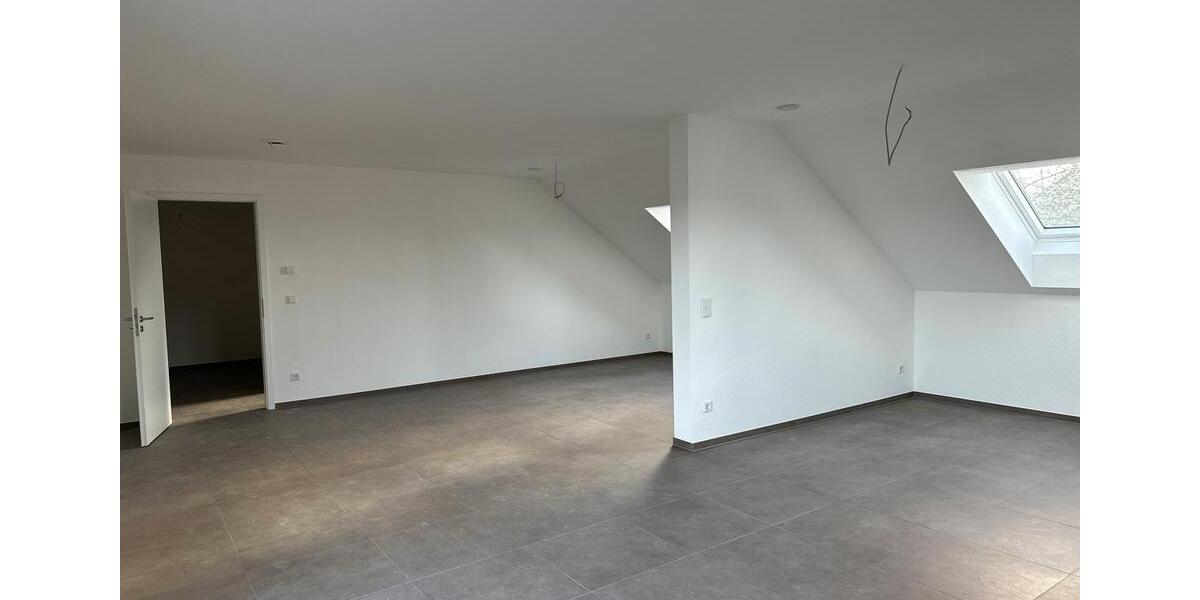 Dachgeschoßwohnung Paderborn Univiertel - 2 Zimmer, 89 m&sup2;, 1.240&euro; | Angebot:26182182