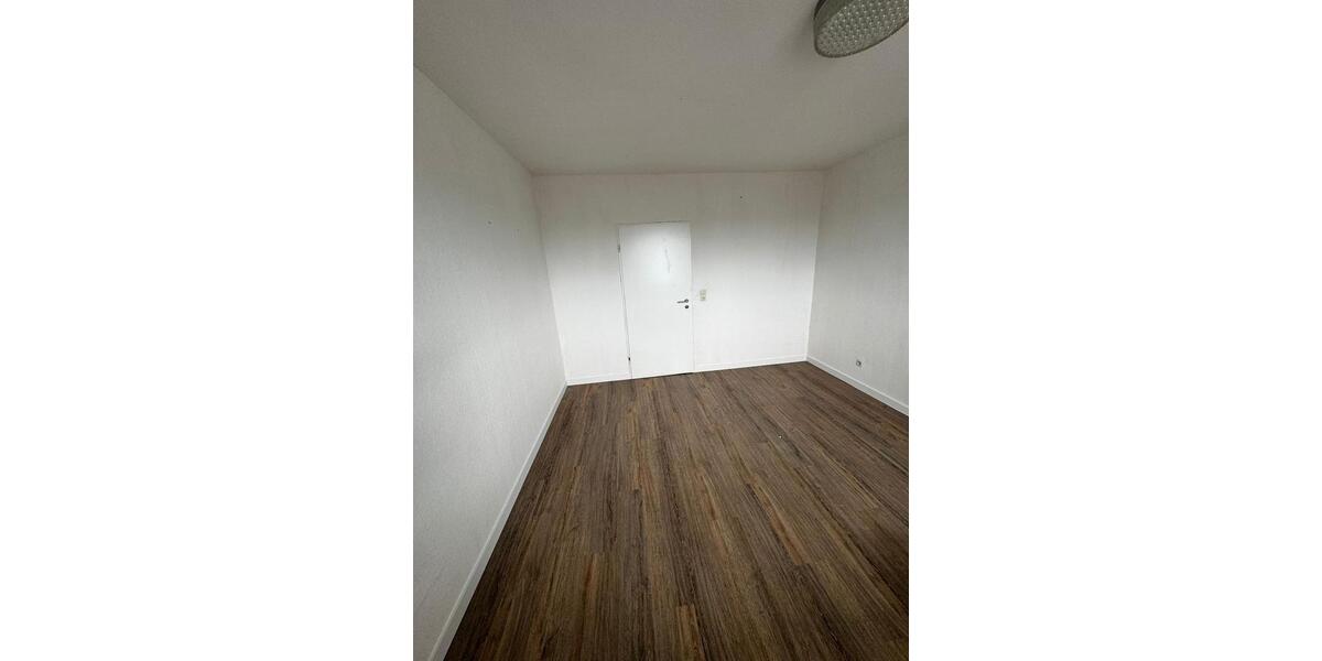 Etagenwohnung Detmold Hakedahl - 3 Zimmer, 72 m&sup2;, 815&euro; | Angebot:26252234