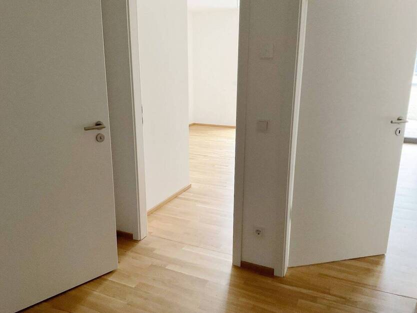 Helle 2-Zimmer-Wohnung mit Terrasse, moderne Neubau-Ausstattung mit Echtholzparkett + Einbauküche 2 zimmer