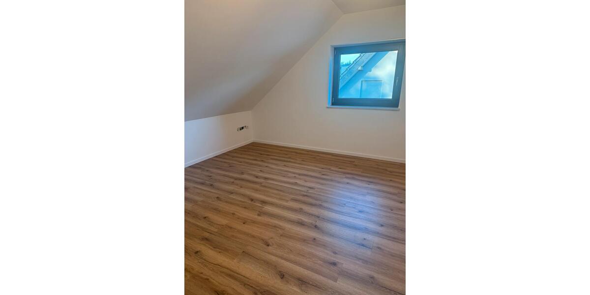 Etagenwohnung Schlangen - 4 Zimmer, 120 m&sup2;, 1.350&euro; | Angebot:27535700