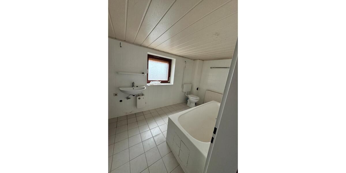 Einfamilienhaus Nieheim - 6 Zimmer, 160 m&sup2;, 115.000&euro; | Angebot:26939542
