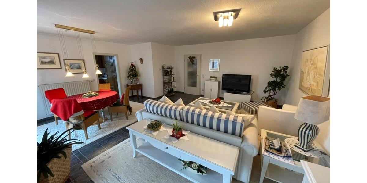 Schöne Erdgeschosswohnung im Zentrum von Schloß-Holte 3 zimmer