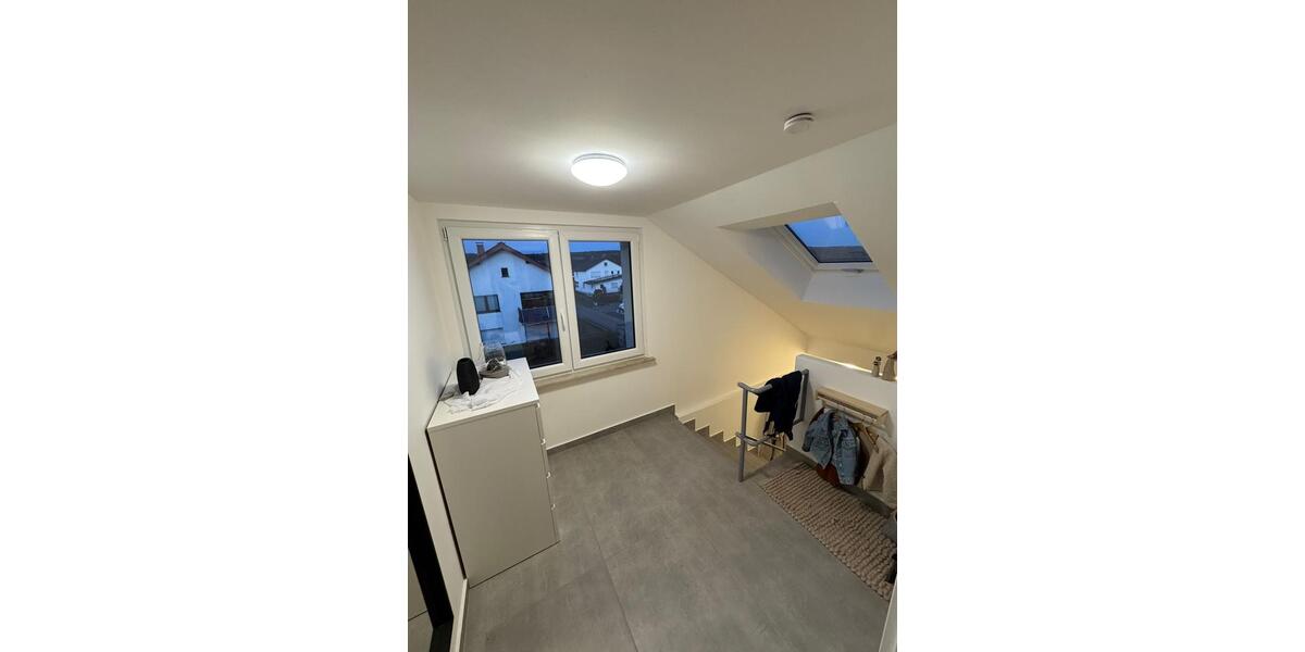 Dachgeschoßwohnung Schlangen - 1.5 Zimmer, 60 m&sup2;, 860&euro; | Angebot:25256366