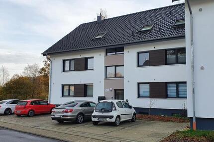 Schöne geräumige 3 ZKB Wohnung im Dachgeschoss! Inkl. Stellplatz! zimmer