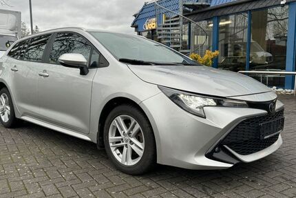 Toyota Corolla 34.000 km 16.990 &euro; Bad Lippspringe 33175