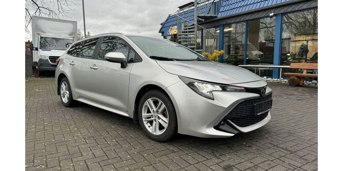 Toyota Corolla 34.000 km 16.990 &euro; Bad Lippspringe 33175