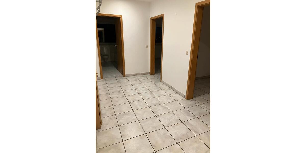 Dachgeschoßwohnung Delbrück - 3 Zimmer, 100 m&sup2;, 770&euro; | Angebot:25404249