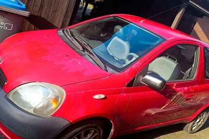 Toyota Yaris 142.000 km 1.190 &euro; Augustdorf 32832