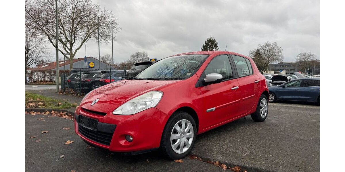 Renault Clio 157.620 km 2.890 &euro; Paderborn 33102
