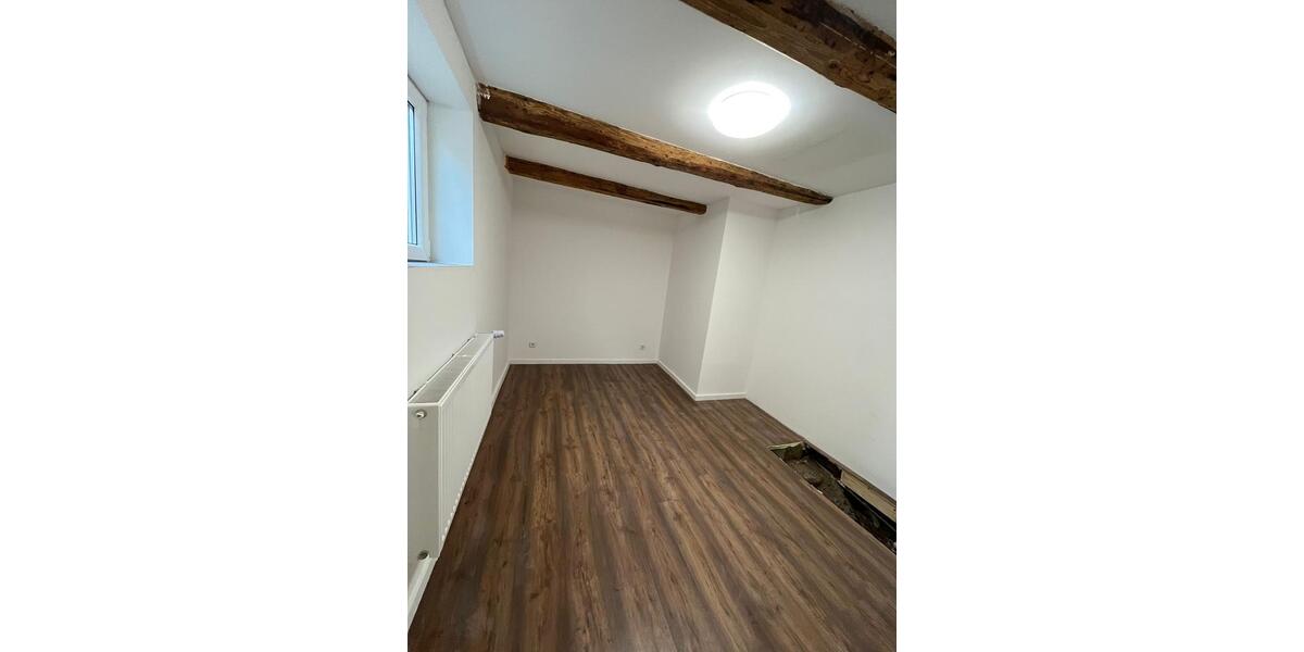 Erdgeschoßwohnung Nieheim - 4 Zimmer, 90 m&sup2;, 670&euro; | Angebot:27626214