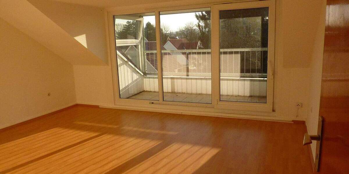 Etagenwohnung Detmold Innenstadt - 3 Zimmer, 71 m&sup2;, 500&euro; | Angebot:25425616