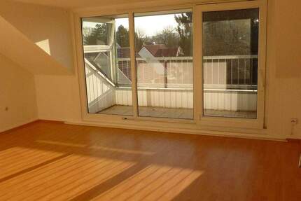 Wohnung Detmold Innenstadt - 3 Zimmer, 71 m&sup2;, 500&euro; | Angebot:25425616