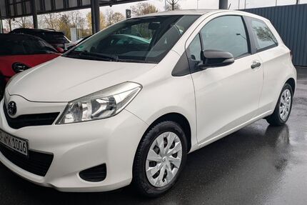 Toyota Yaris 215.500 km 2.750 &euro; Lippstadt 59557