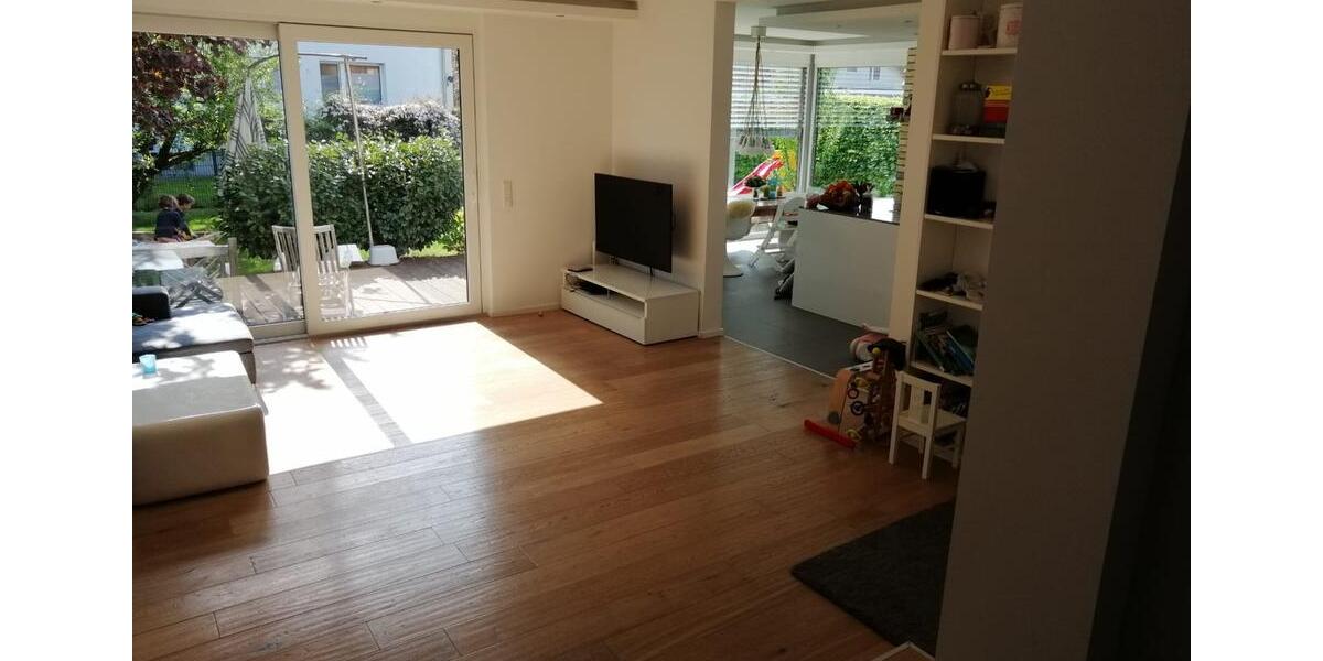 Erdgeschoßwohnung Paderborn - 4 Zimmer, 157 m&sup2;, 1.570&euro; | Angebot:26456136