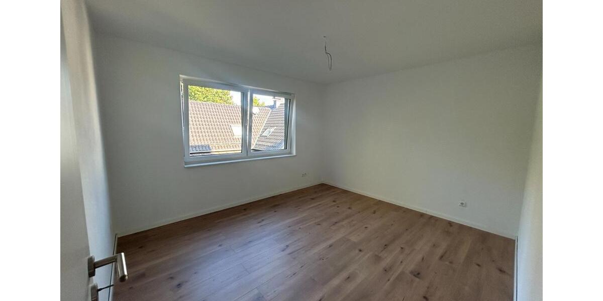 Großzügige Neubau-Doppelhaushälfte mit 2 Stellplätzen + Garten 7 zimmer