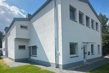 Frisch sanierte Gewerbehalle mit Büroflächen, Produktionsbereich & Einliegerwohnung zu vermieten! zimmer