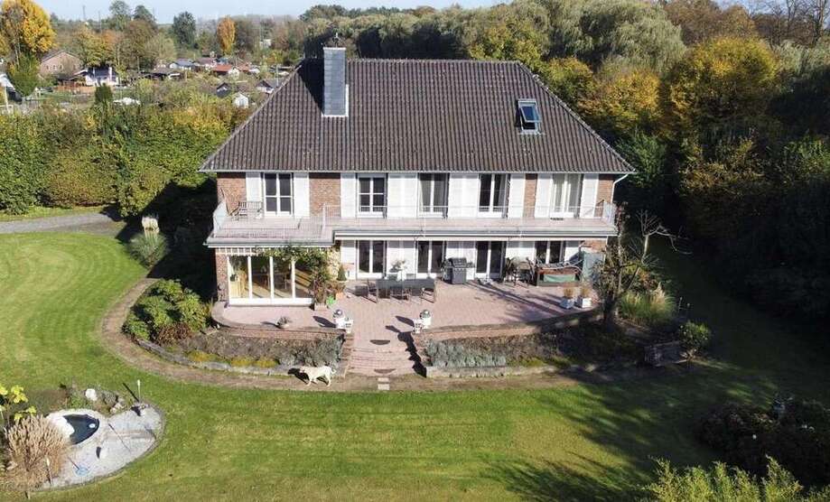 Haus zum Kaufen in Rheda-Wiedenbrück 1.445.000 € 340 m²