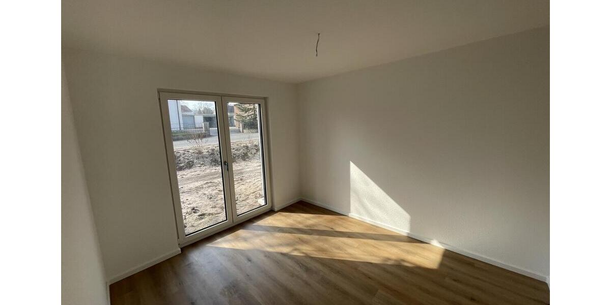 Erdgeschoßwohnung Detmold Hiddesen - 3 Zimmer, 90 m&sup2;, 1.300&euro; | Angebot:26660209