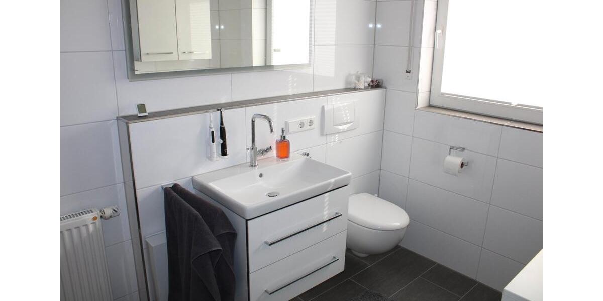 Dachgeschoßwohnung Paderborn Neuenbeken - 3 Zimmer, 78 m&sup2;, 283.000&euro; | Angebot:27177685