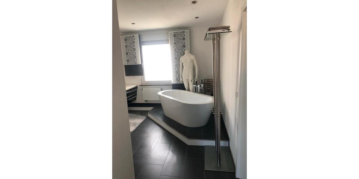 Einfamilienhaus Bad Lippspringe - 9 Zimmer, 237 m&sup2;, 499.000&euro; | Angebot:25052868