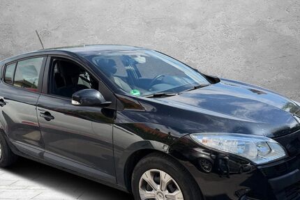 Renault Megane 182.000 km 2.999 &euro; Detmold 32758