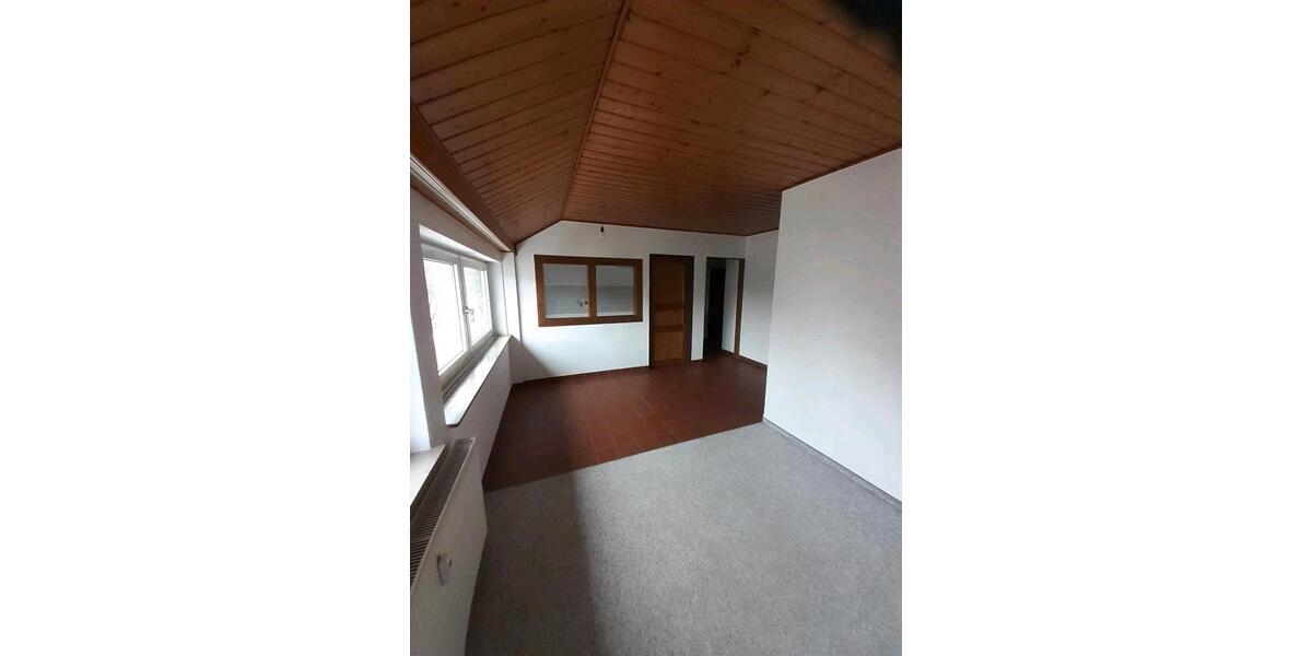 Dachgeschoßwohnung Horn-Bad Meinberg Bad Meinberg - 2 Zimmer, 61 m&sup2;, 458&euro; | Angebot:26585333