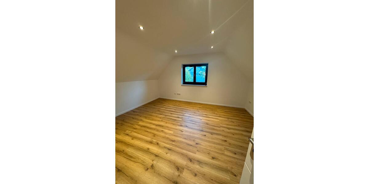 Etagenwohnung Schlangen - 4 Zimmer, 120 m&sup2;, 1.350&euro; | Angebot:27535700